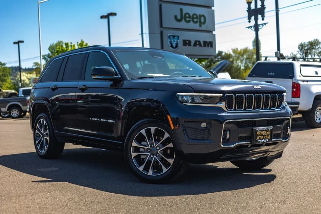 2024 Jeep Grand Cherokee Overland in Midnight for sale at Newberg CDJR in Newberg, Oregon