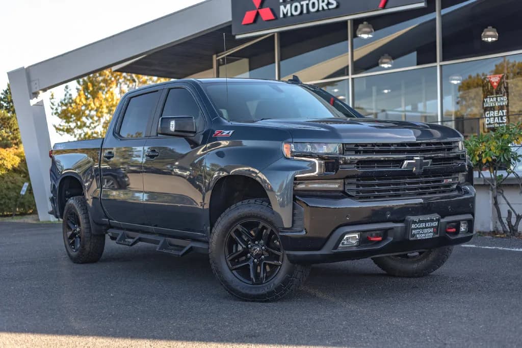 2021 Chevrolet Silverado 1500 LT Trail Boss in Shadow Gray Metallic for sale at Roger Kehdi Mitsubishi near Portland, Oregon, photo 1 of 36