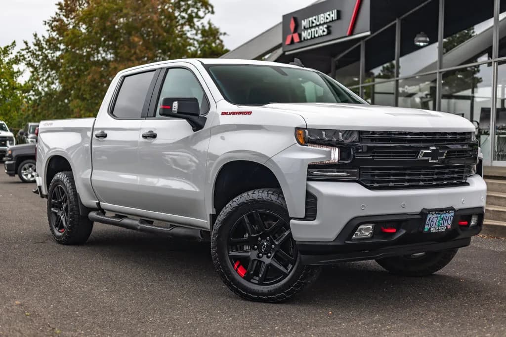2022 Chevrolet Silverado 1500 RST in Summit White for sale at Roger Kehdi Mitsubishi near Portland, Oregon, photo 1 of 34