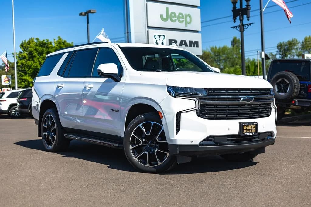 2022 Chevrolet Tahoe RST in White for sale at Newberg CDJR in Newberg, Oregon