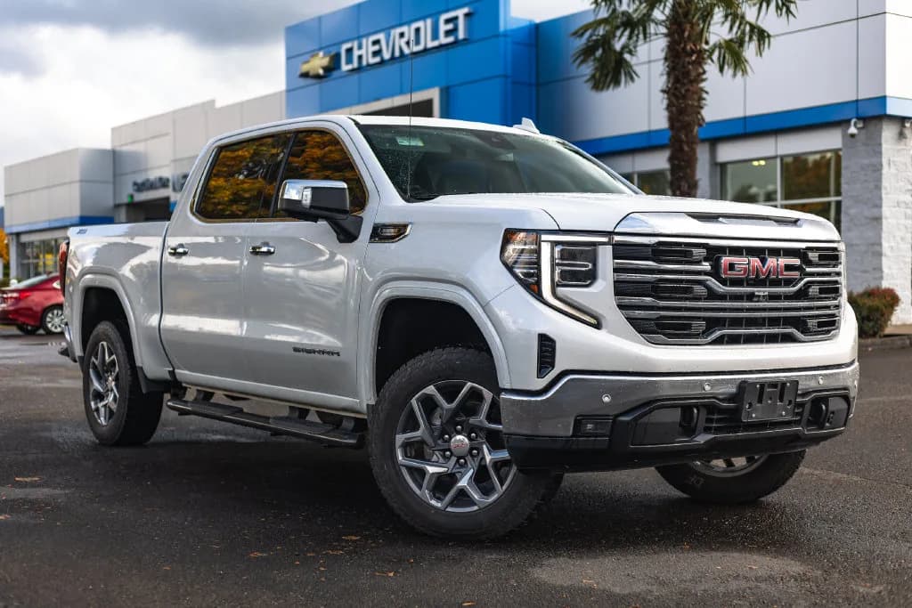 2022 GMC Sierra 1500 SLT in White Frost for sale at Newberg Chevrolet in Newberg, Oregon, photo 1 of 10