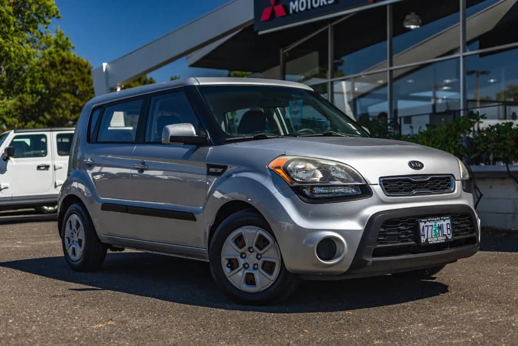 2012 Kia Soul Base in Bright Silver Metallic for sale at Roger Kehdi Mitsubishi near Portland, Oregon