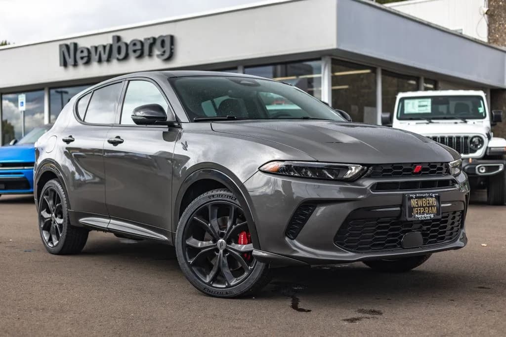 2024 Dodge Hornet R/T Plus in Gray for sale at Newberg CDJR in Newberg, Oregon